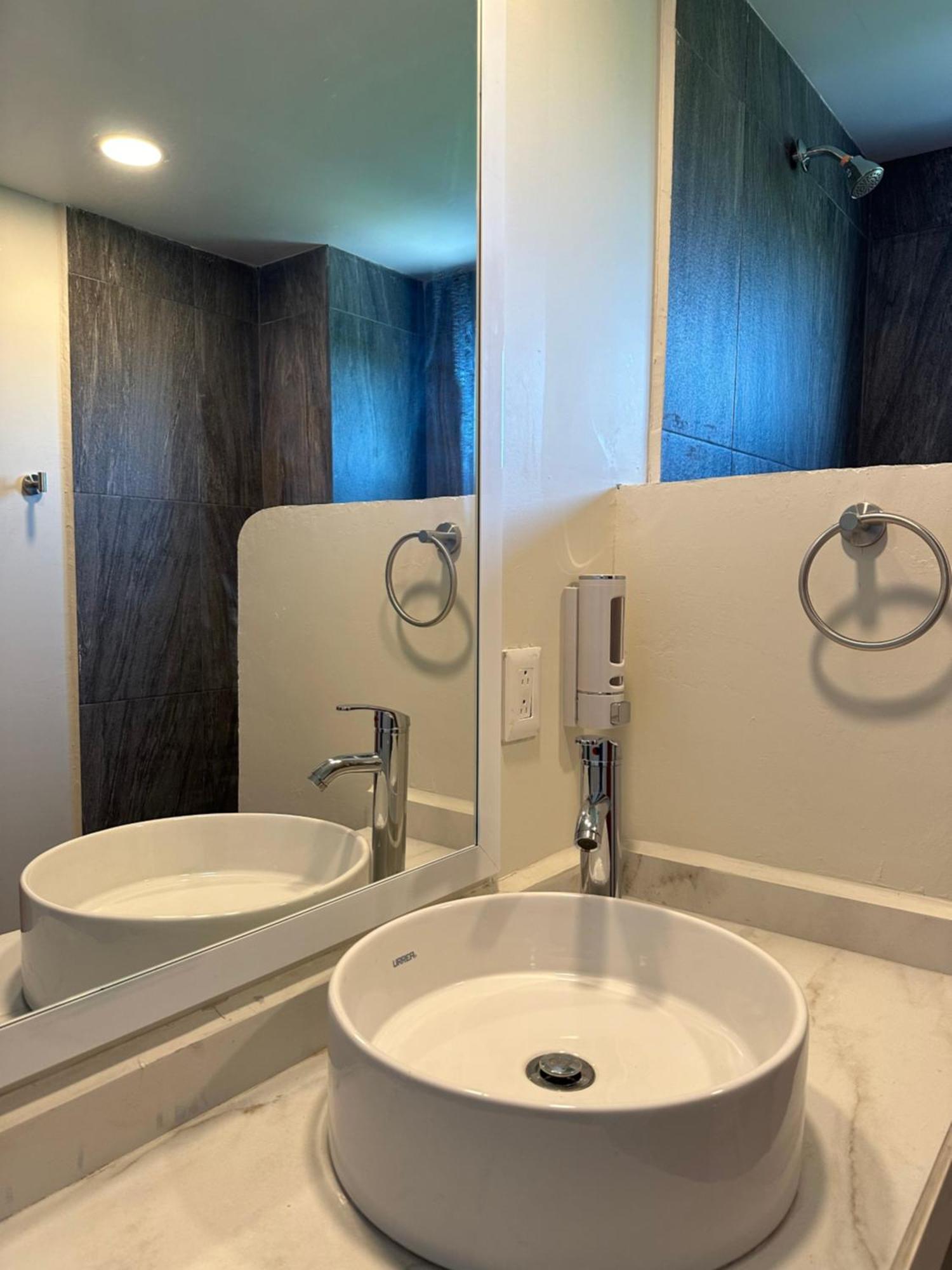 Oneiro Suites With Sea View 마아우알 외부 사진