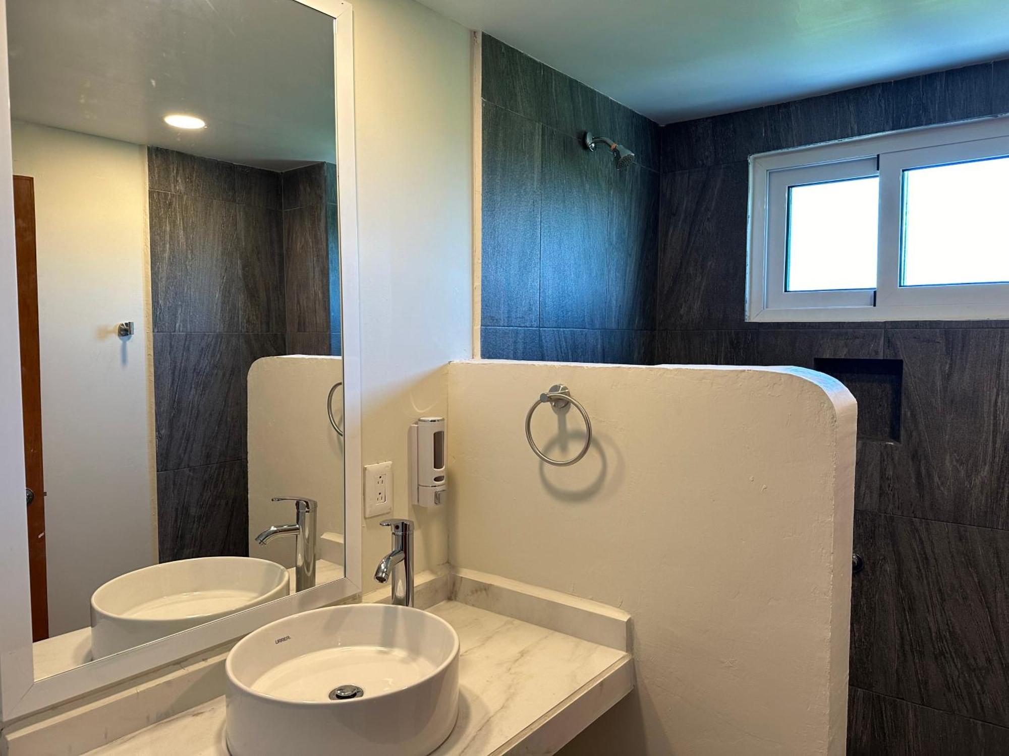 Oneiro Suites With Sea View 마아우알 외부 사진